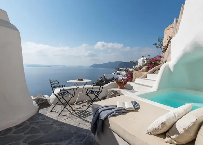 The Sculptor's House By Cycladica