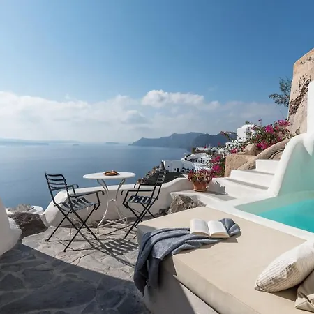 The Sculptor's House By Cycladica